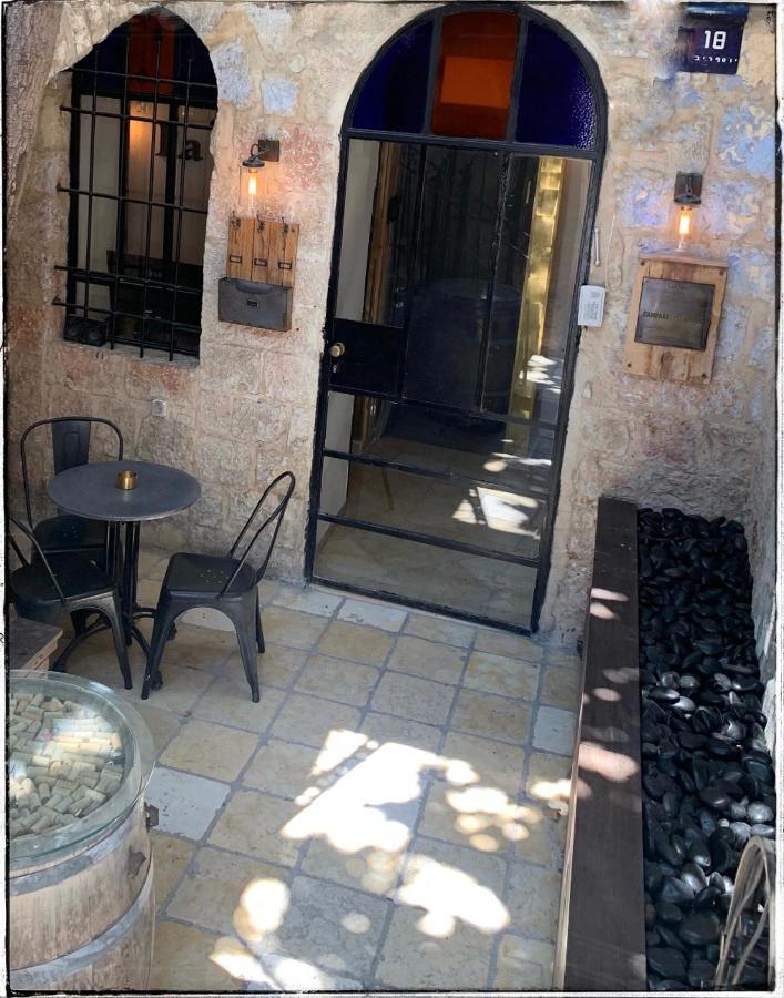 La Guta Studio Suite The Campari Suite Jerusalem Exterior photo